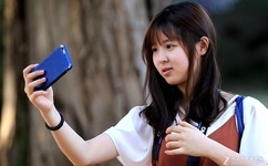 美女100露胸无遮挡照片